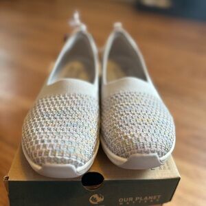 Skechers Women's Vegan Flats - Gray and Tan